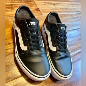 Old Skool Black Leather Vans